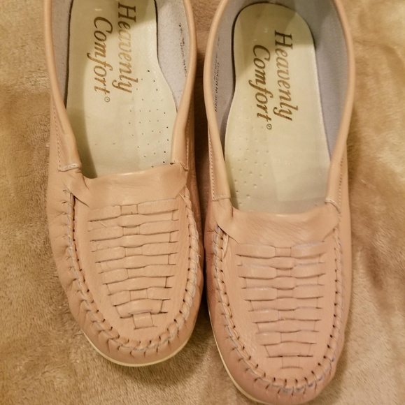 Heavenly Comfort Shoes Blush Moccasins Size 95 Poshmark